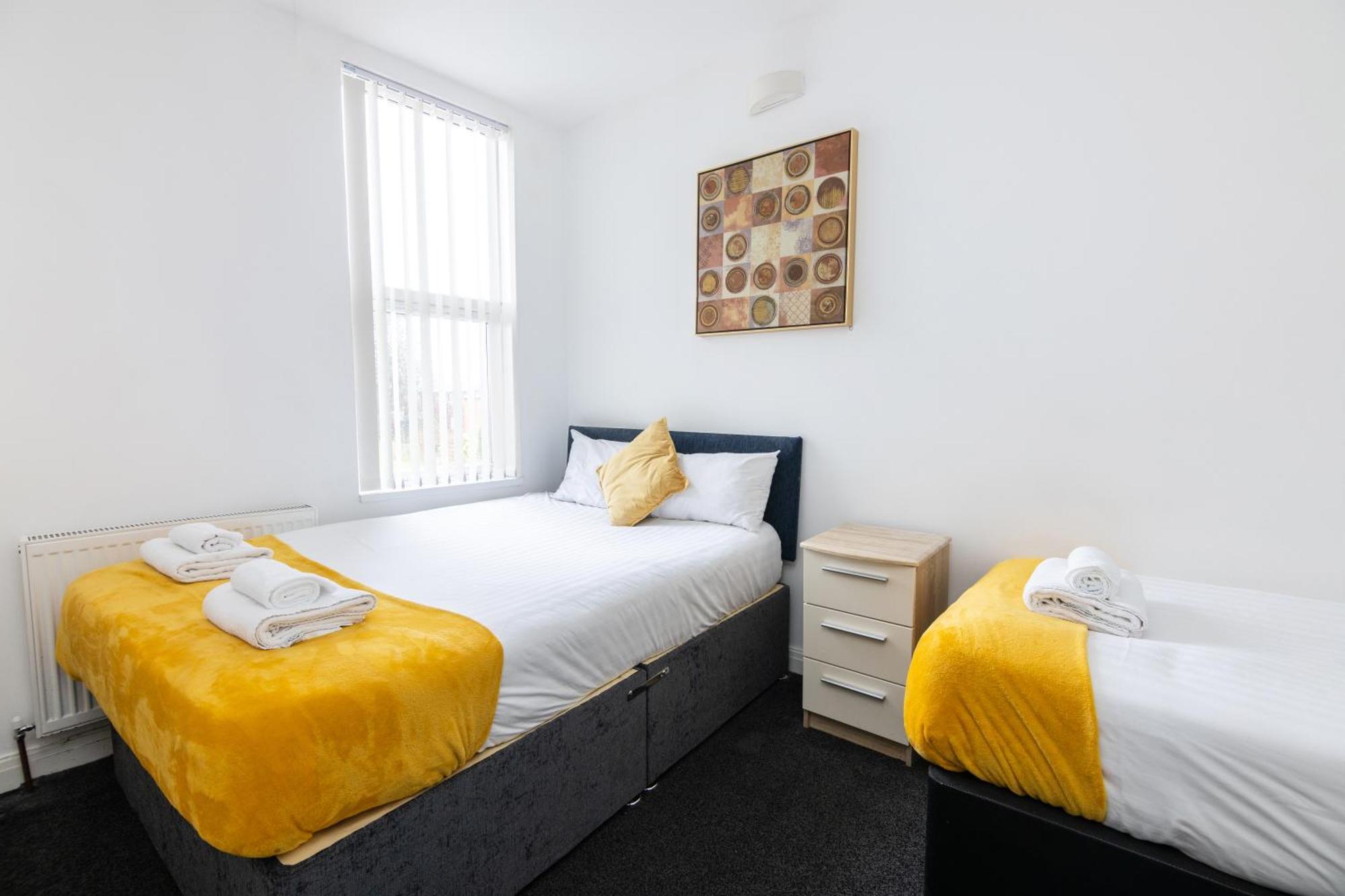 Spacious Apartment Close To City Centre With Free Secure Parking Leeds  Exteriér fotografie