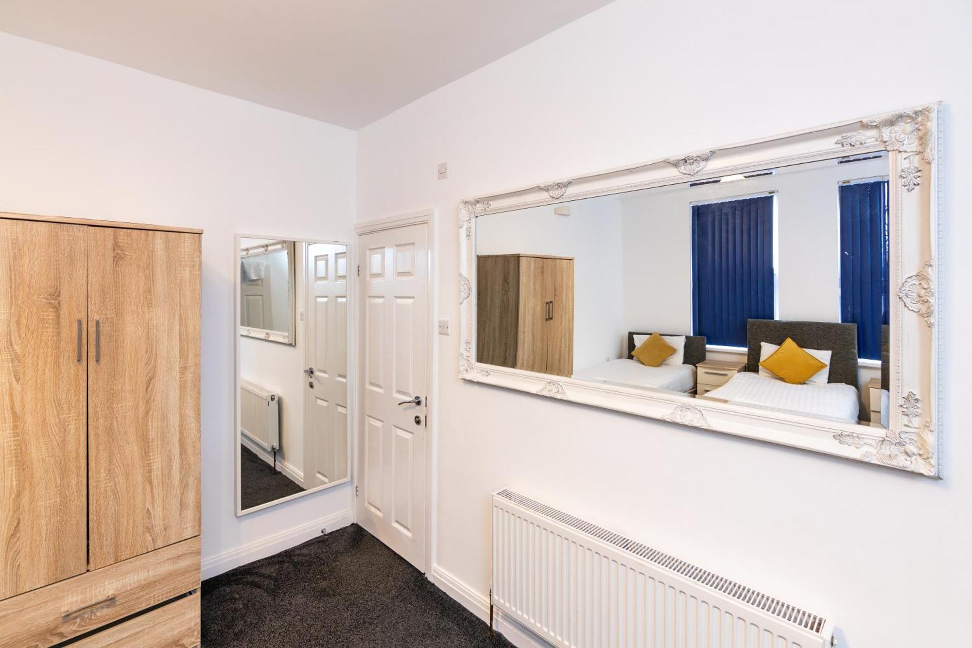 Spacious Apartment Close To City Centre With Free Secure Parking Leeds  Exteriér fotografie